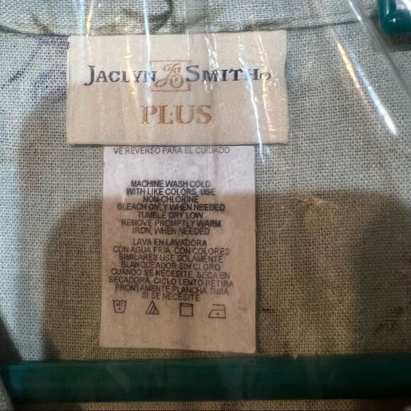 PlUS SIZE Floral Blouse Soft Gray/green Color Short Sleeve size 16 W - Picture 6 of 8